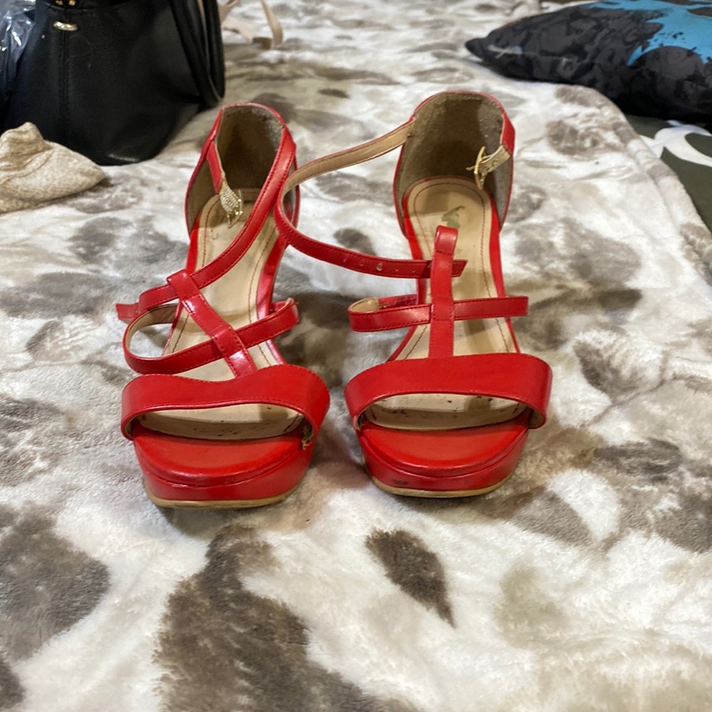 Andrea size 7